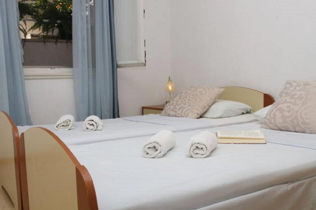 Lana Apartments โตรกีร์ ภายนอก รูปภาพ