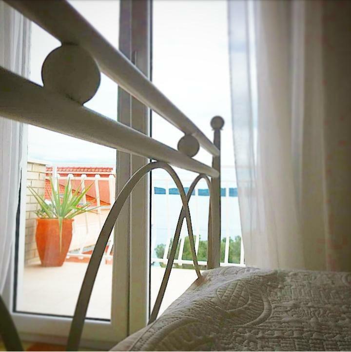 Lana Apartments โตรกีร์ ภายนอก รูปภาพ